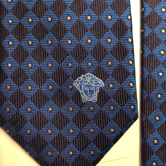Vintage Versace Silk Tie - Picture 3 of 4